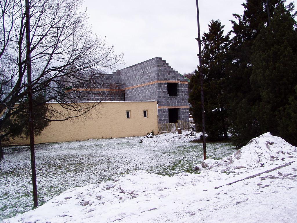 B010